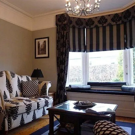 Bed & Breakfast The Poplars & 4*