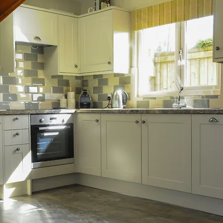 The Poplars & Bed & Breakfast