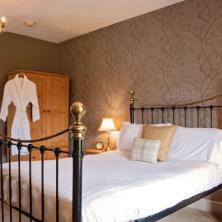 Bed & Breakfast The Poplars & 4*