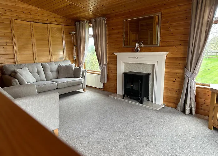 The Poplars 4*