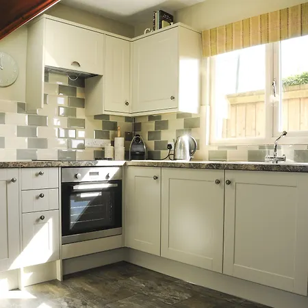 Bed & Breakfast The Poplars & 4*