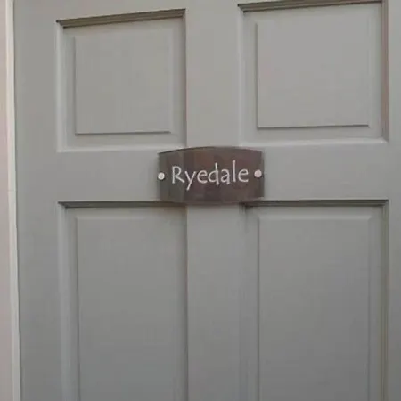 住宿加早餐酒店 白杨树客房和小屋住宿加早餐旅馆