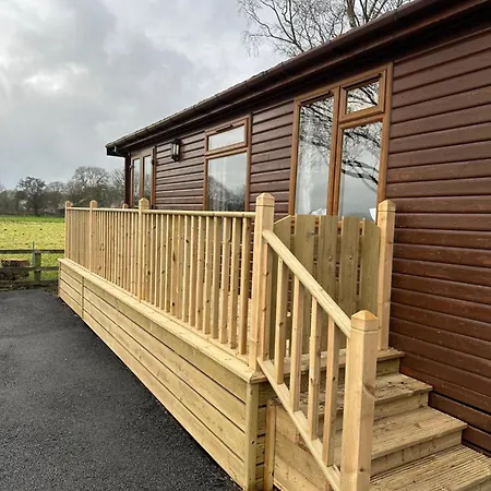 The Poplars Bed & Breakfast