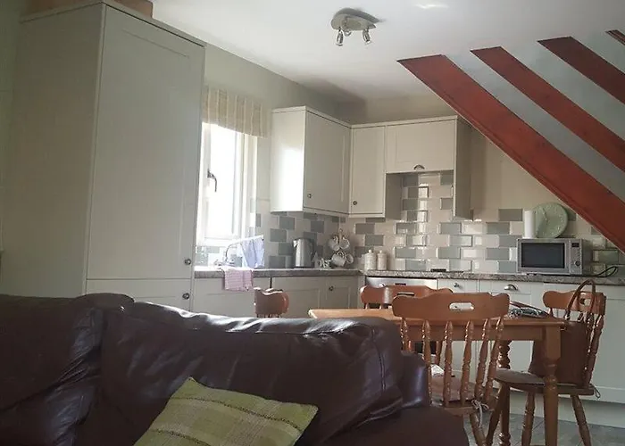 The Poplars Bed & Breakfast 4*